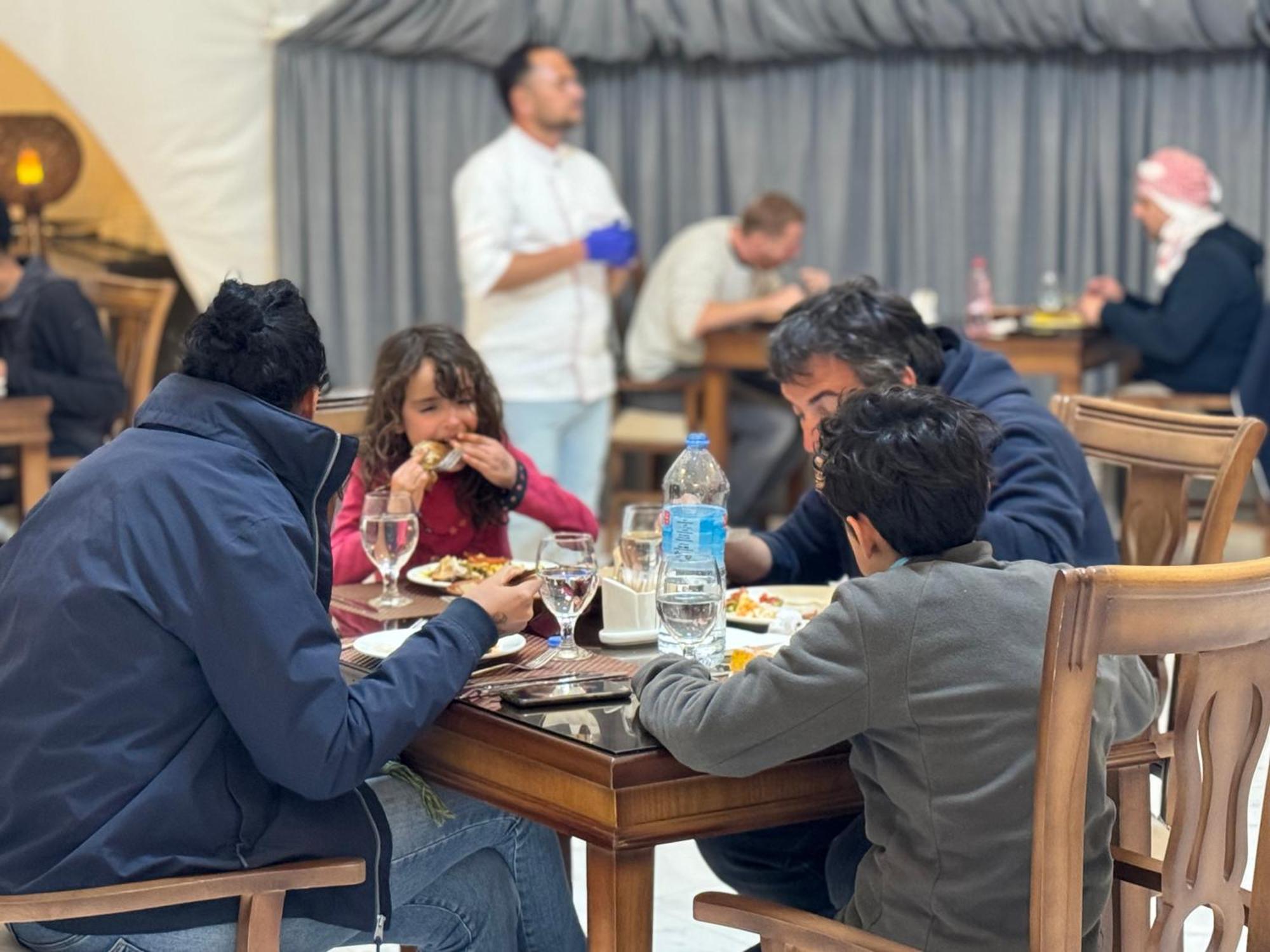 Wadi Rum Anwar Luxury Camp 外观 照片