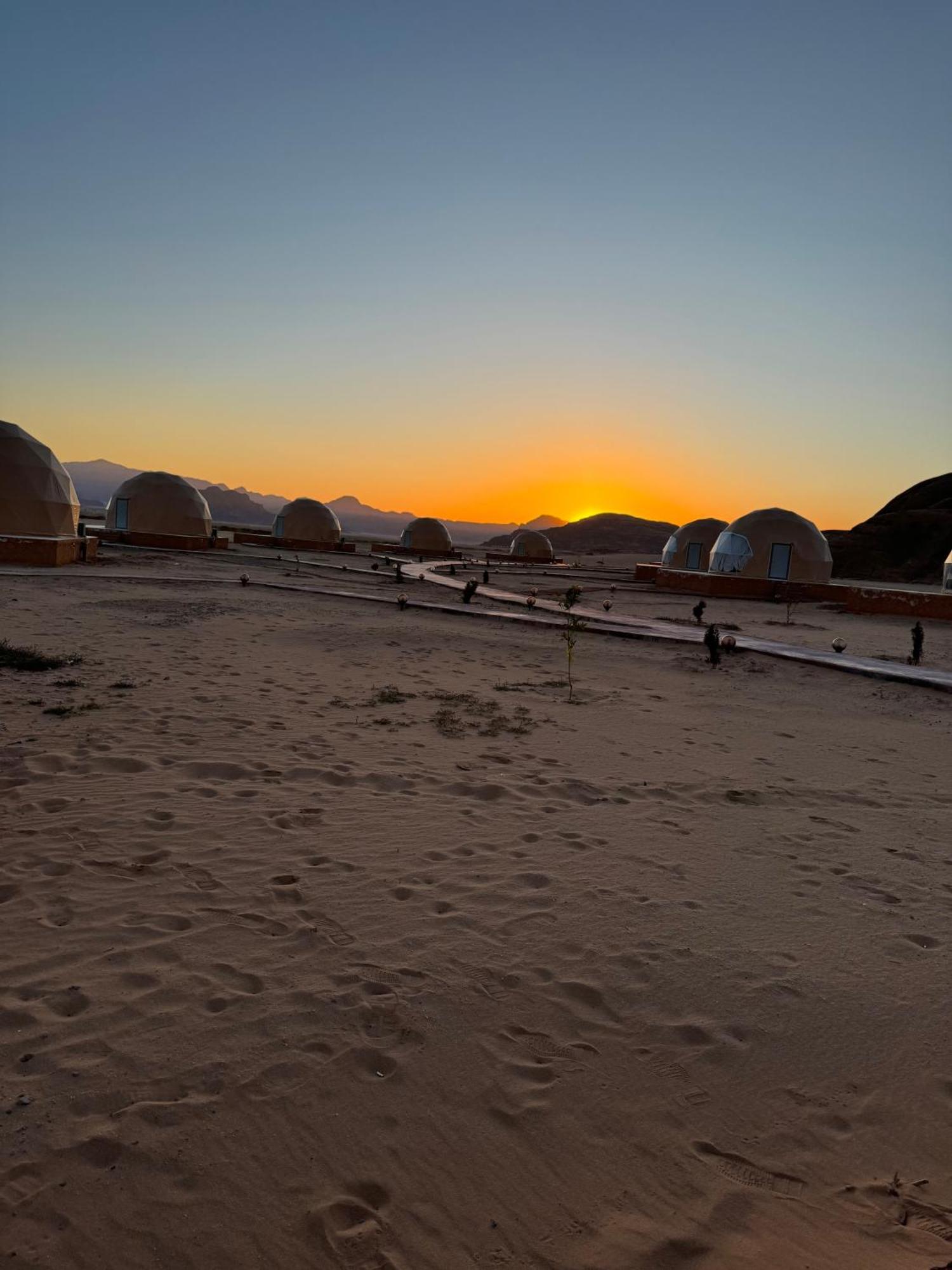 Wadi Rum Anwar Luxury Camp 外观 照片