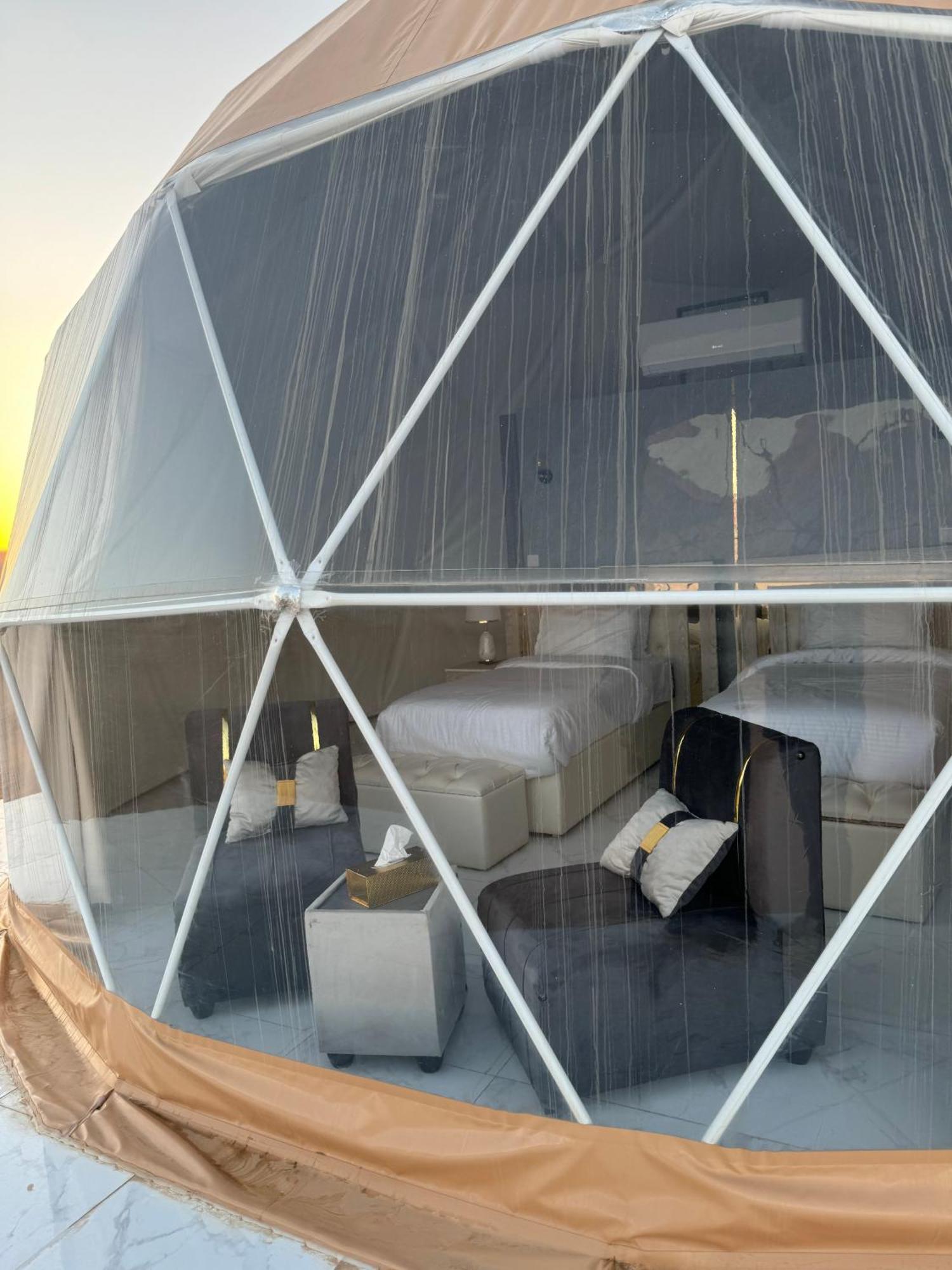 Wadi Rum Anwar Luxury Camp 外观 照片