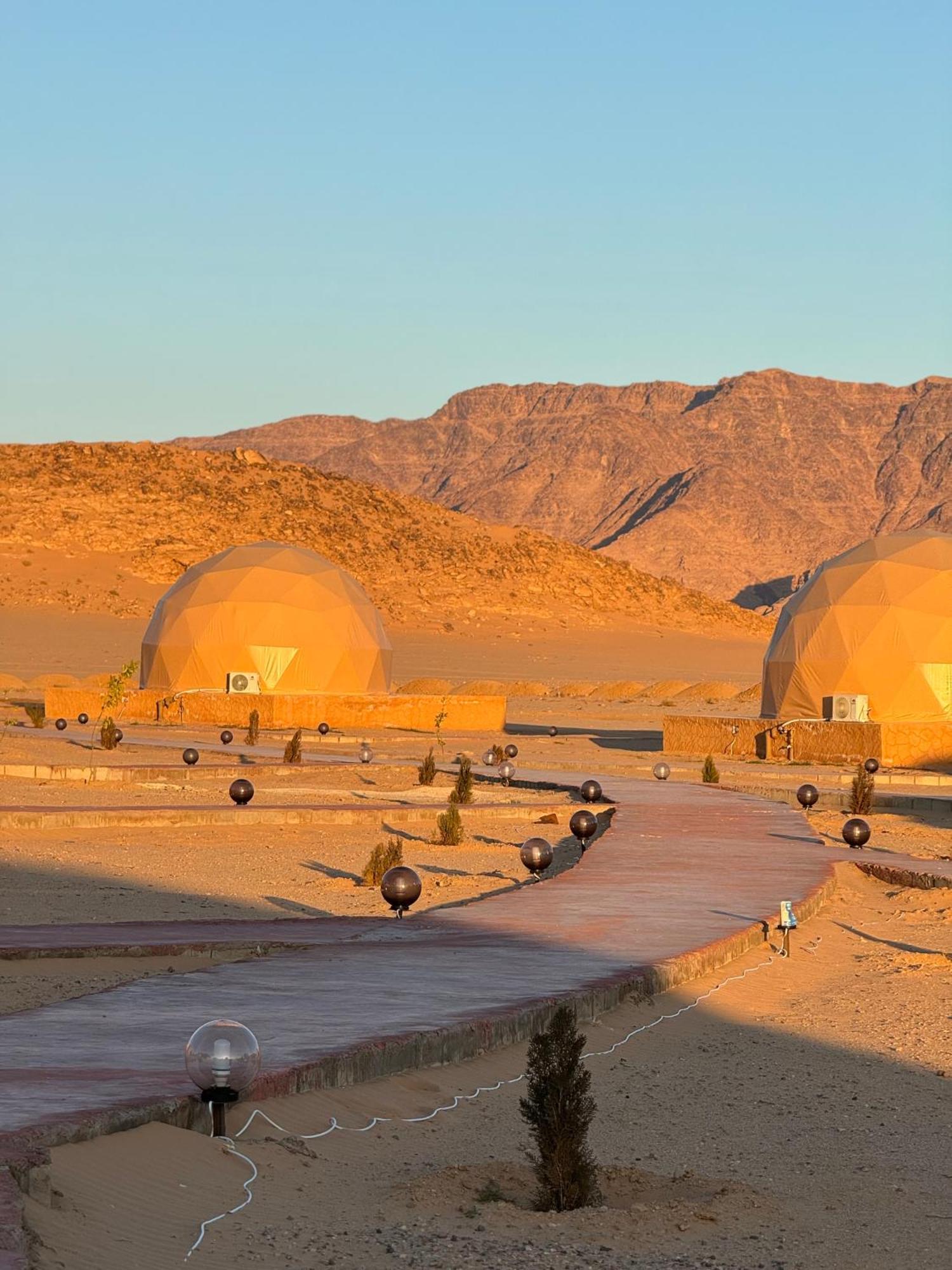 Wadi Rum Anwar Luxury Camp 外观 照片