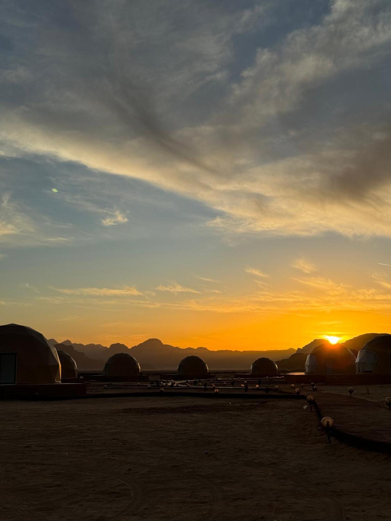 Wadi Rum Anwar Luxury Camp 外观 照片